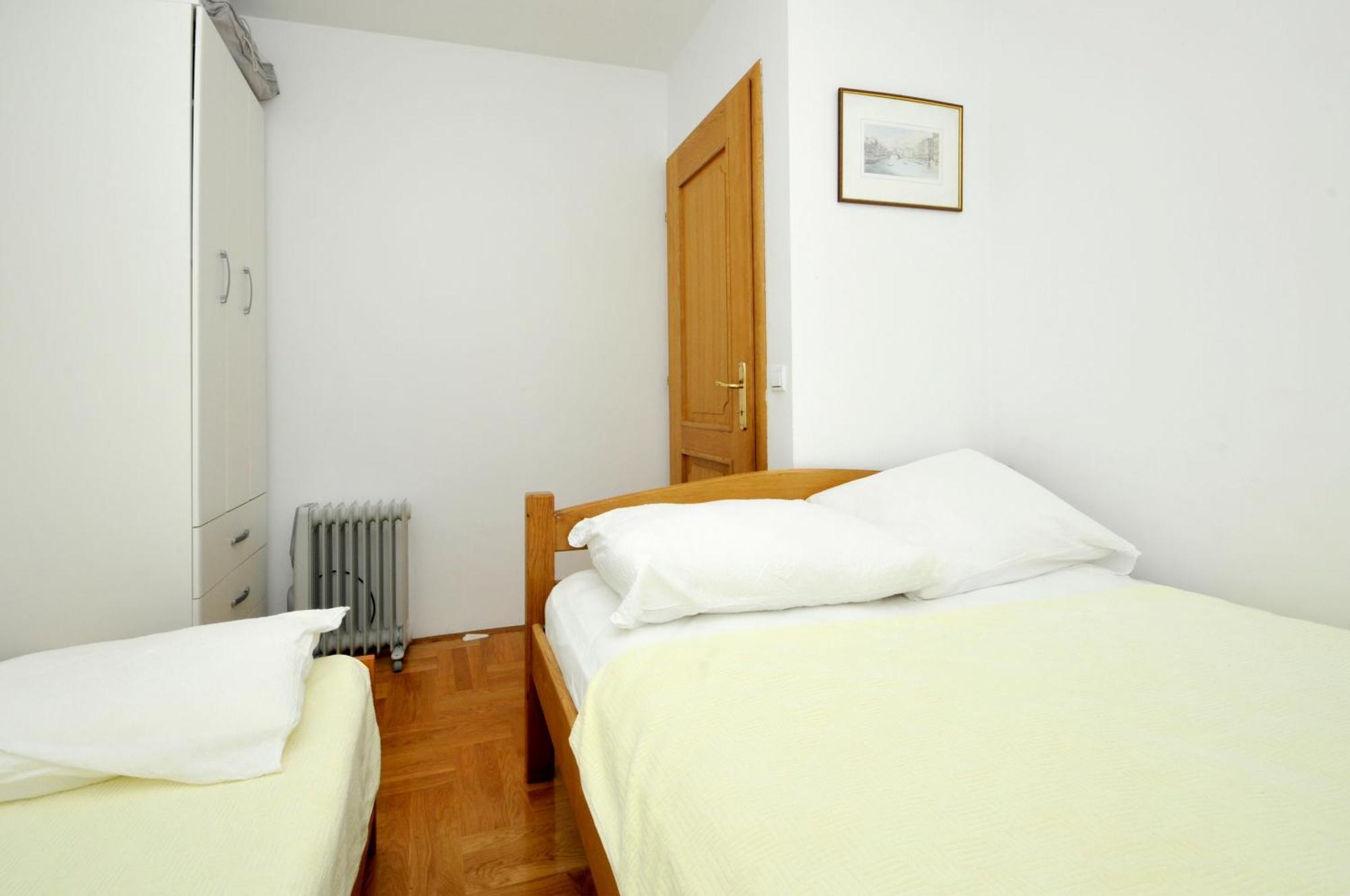Apartmani Svalina - Seaview And 130M From Beach Трогир Екстериор снимка