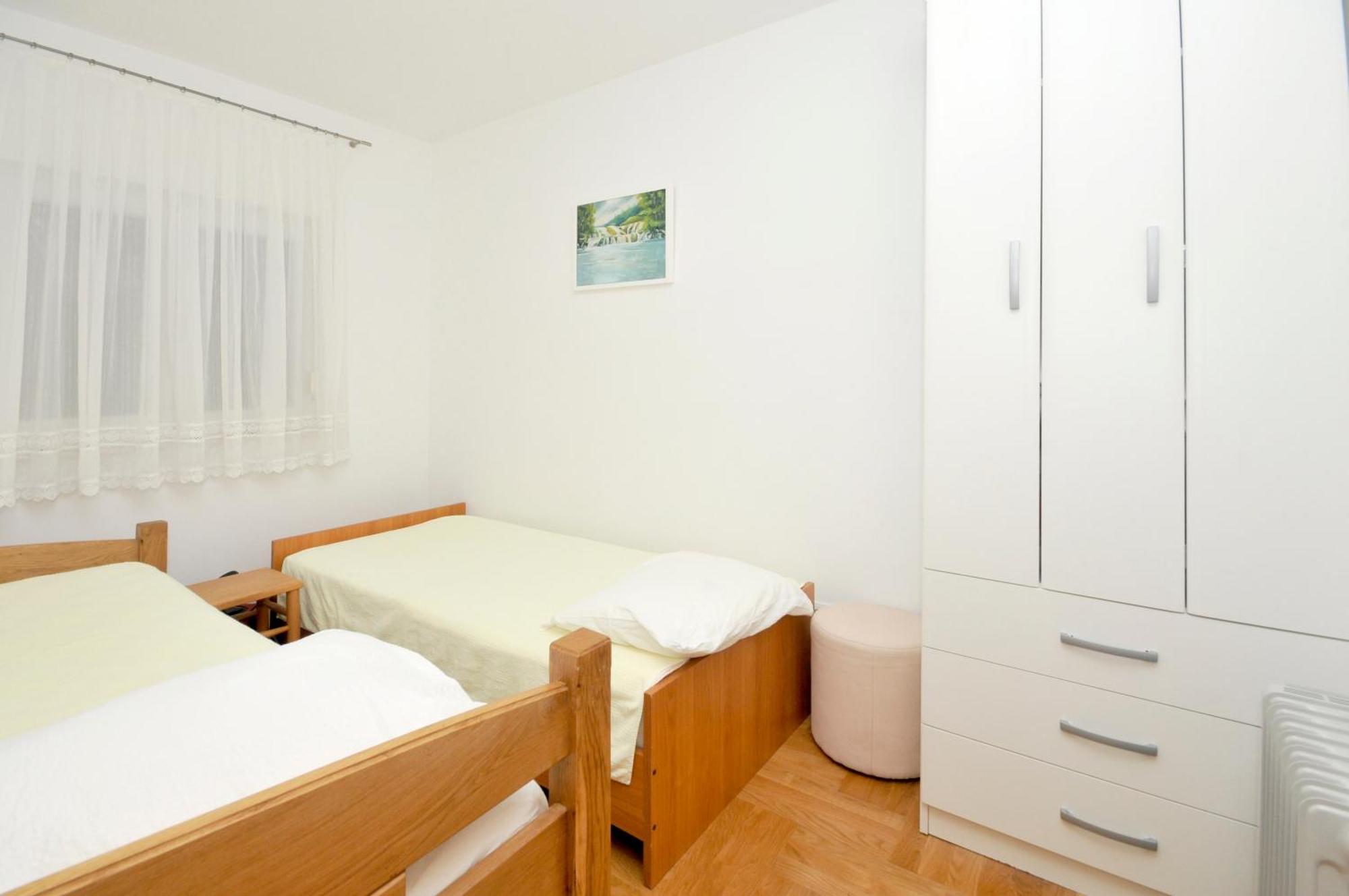 Apartmani Svalina - Seaview And 130M From Beach Трогир Екстериор снимка