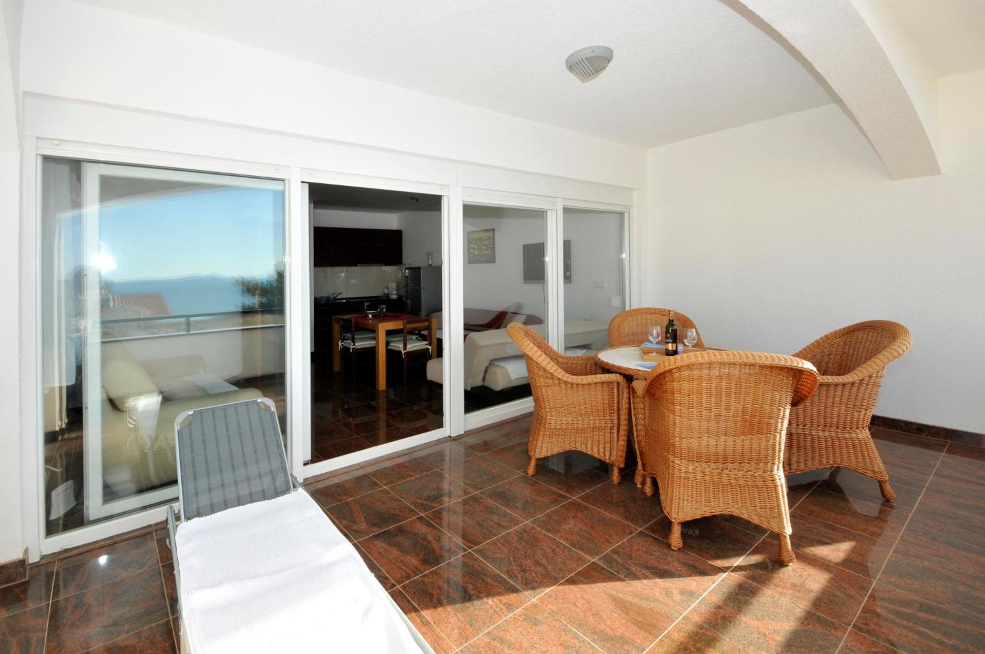 Apartmani Svalina - Seaview And 130M From Beach Трогир Екстериор снимка