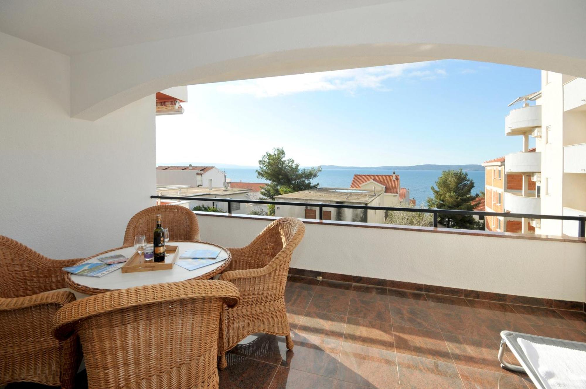 Apartmani Svalina - Seaview And 130M From Beach Трогир Екстериор снимка