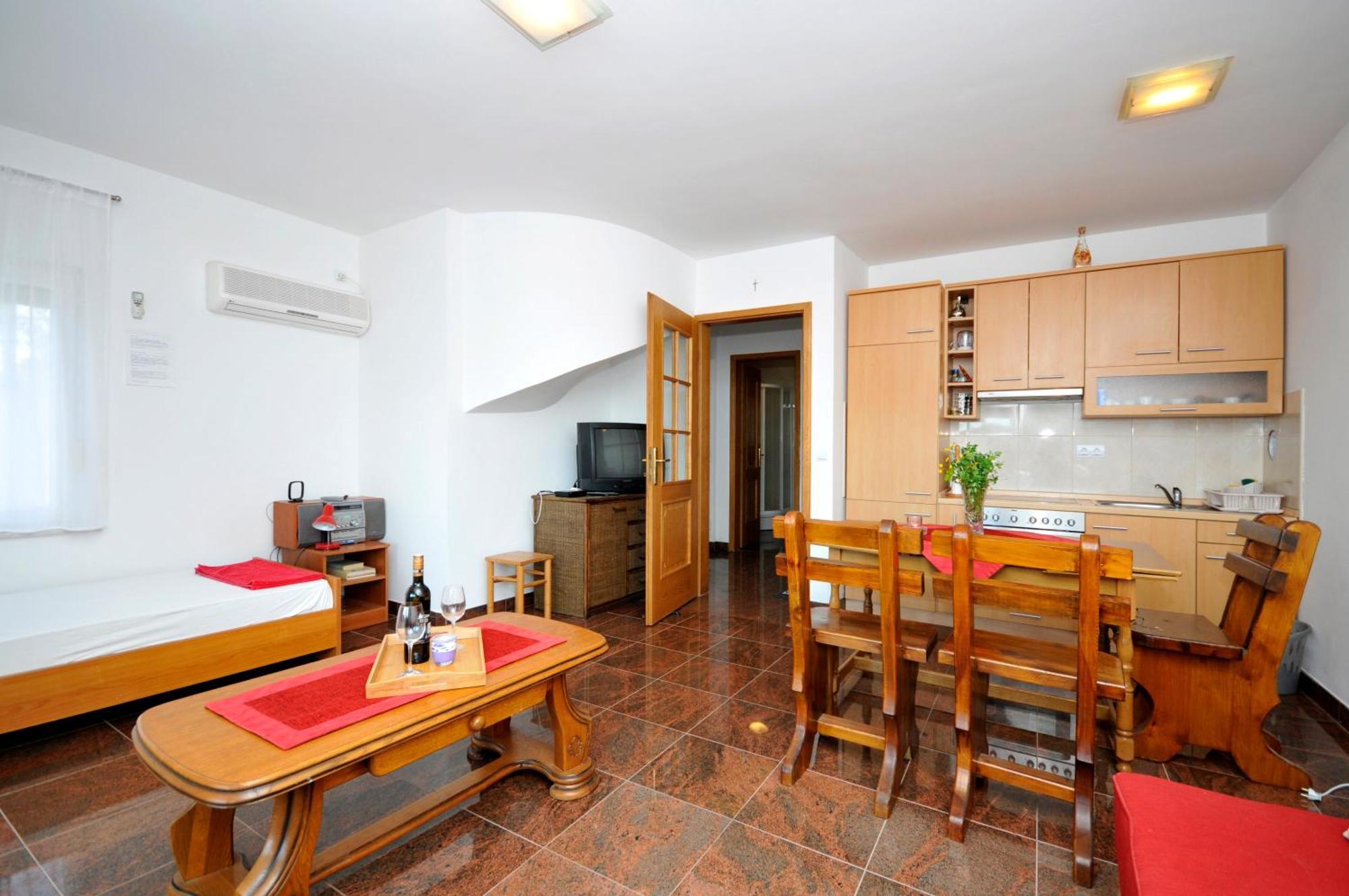 Apartmani Svalina - Seaview And 130M From Beach Трогир Екстериор снимка