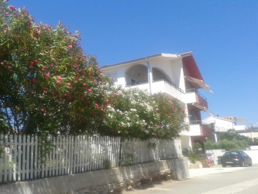 Apartmani Svalina - Seaview And 130M From Beach Трогир Екстериор снимка