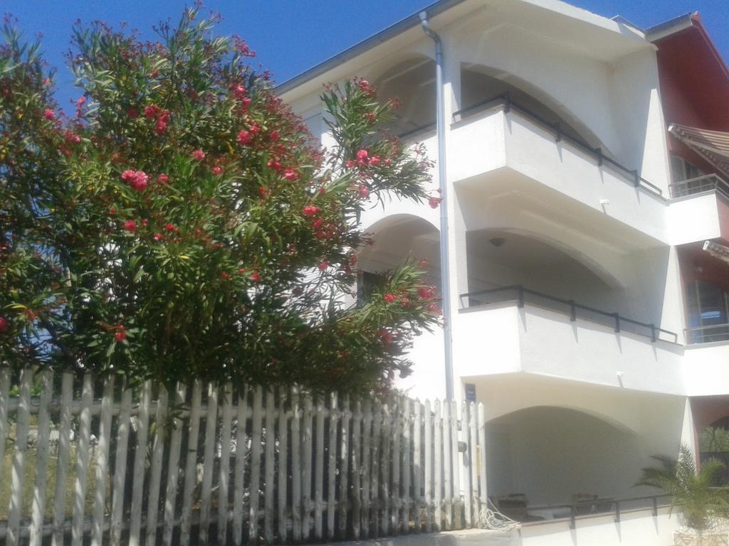 Apartmani Svalina - Seaview And 130M From Beach Трогир Екстериор снимка
