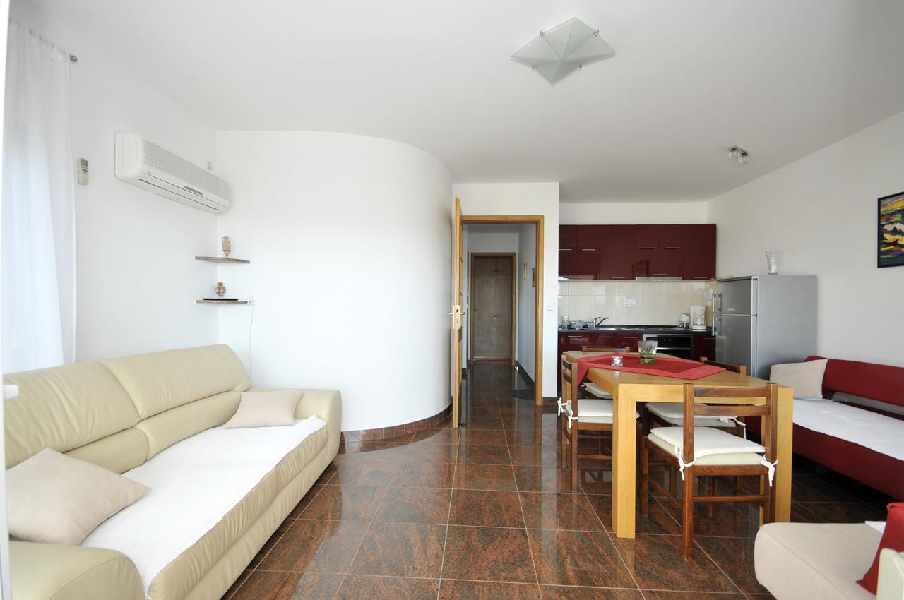 Apartmani Svalina - Seaview And 130M From Beach Трогир Екстериор снимка