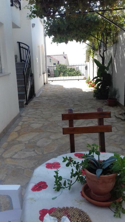 Apartmani Svalina - Seaview And 130M From Beach Трогир Екстериор снимка